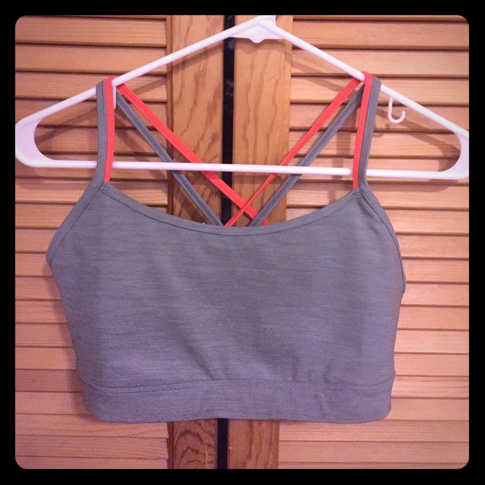 Seamless, crossback Adidas sports bra, NWT